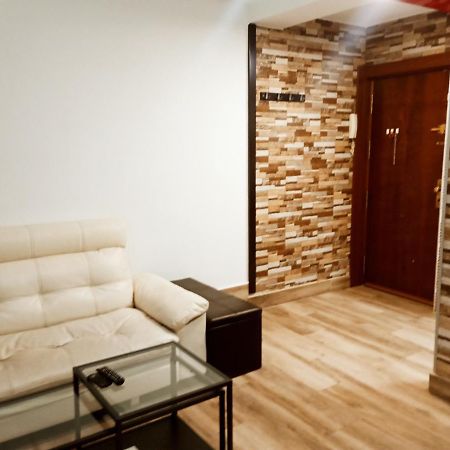 Precioso Apartamento 3 Habitaciones. Con Patio. Камас Экстерьер фото